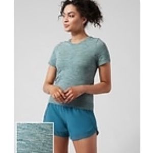 Athleta In Motion Seamless Tee Size Large in Borealis Green Heather